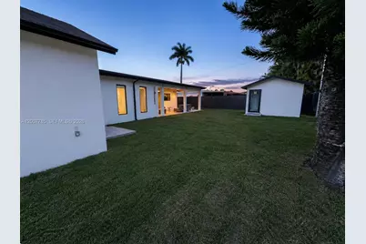 12810 SW 18th St, Miami, FL 33175 - Photo 8