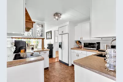 2061 SW 83rd Ave, Davie, FL 33324 - Photo 8