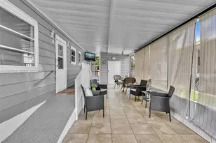 2061 SW 83rd Ave, Davie, FL 33324 - Photo 4