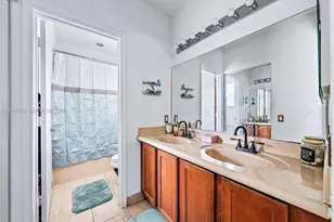 3229 Laurel Ridge Cir, Riviera Beach, FL 33404 - Photo 10