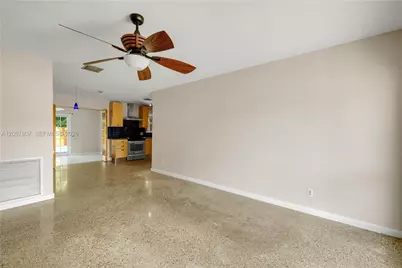 4051 NE 17th Ter, Pompano Beach, FL 33064 - Photo 10
