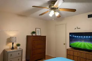 1910 W 56th St, Hialeah, FL 33012 - Photo 24