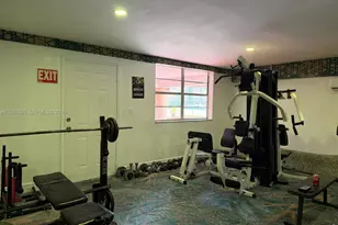 1910 W 56th St, Hialeah, FL 33012 - Photo 18