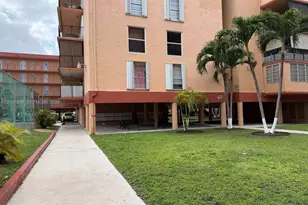 1910 W 56th St, Hialeah, FL 33012 - Photo 14