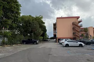 1910 W 56th St, Hialeah, FL 33012 - Photo 24
