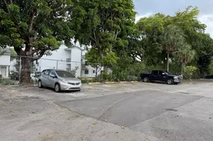 1910 W 56th St, Hialeah, FL 33012 - Photo 48