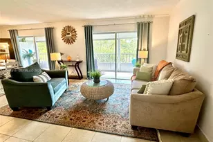 1001 Hillcrest Ct, Hollywood, FL 33021 - Photo 2