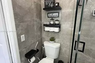 6580 W 24th Ct, Hialeah, FL 33016 - Photo 26