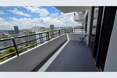 2500 Parkview Dr #2317, Hallandale Beach, FL 33009 - Photo 2