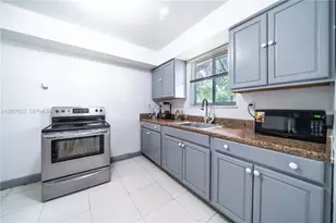 2406 NW 67th St, Miami, FL 33147 - Photo 14