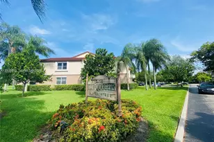 11251 SW 13th St, Pembroke Pines, FL 33025 - Photo 14