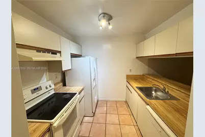 11251 SW 13th St #201, Pembroke Pines, FL 33025 - Photo 6
