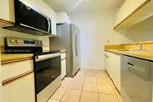 11251 SW 13th St, Pembroke Pines, FL 33025 - Photo 1