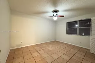 11251 SW 13th St, Pembroke Pines, FL 33025 - Photo 8