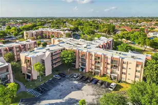 13715 Kendale Lakes Cir, Miami, FL 33183 - Photo 20