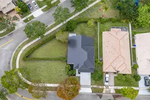 1381 NW 144th Ave, Pembroke Pines, FL 33028 - Photo 40