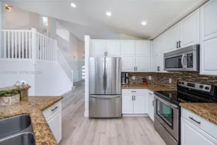 1381 NW 144th Ave, Pembroke Pines, FL 33028 - Photo 10