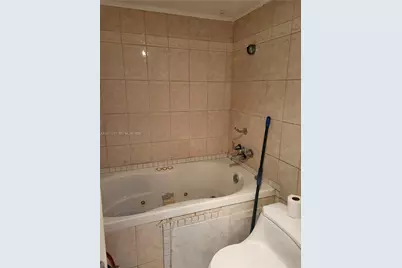 2050 Newcastle C #2050, Boca Raton, FL 33434 - Photo 6