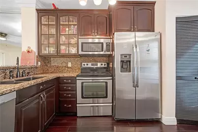 716 SW 122nd Ave, Pembroke Pines, FL 33025 - Photo 2