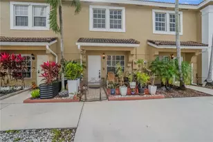 716 SW 122nd Ave, Pembroke Pines, FL 33025 - Photo 2