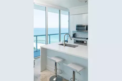 6515 Collins Ave #1609, Miami Beach, FL 33141 - Photo 8