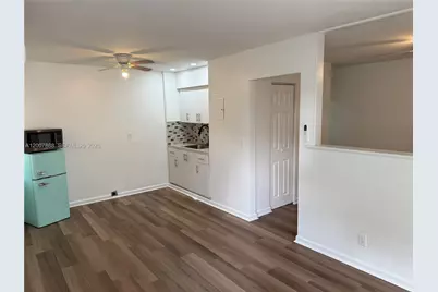 645 NE 35 #1, Oakland Park, FL 33334 - Photo 4