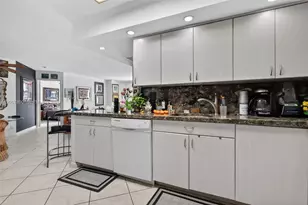 19195 NE 36th Ct, Aventura, FL 33180 - Photo 24