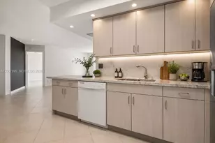 19195 NE 36th Ct, Aventura, FL 33180 - Photo 16