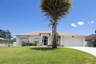 2033 SW Beekman St, Port Saint Lucie, FL 34953 - Photo 2