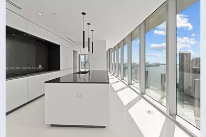 300 Biscayne Boulevard Way #4201E, Miami, FL 33131 - Photo 10