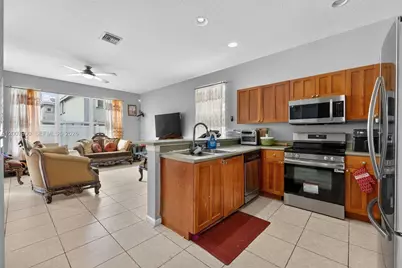 16438 SW 28th St, Miramar, FL 33027 - Photo 6