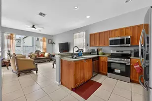 16438 SW 28th St, Miramar, FL 33027 - Photo 10