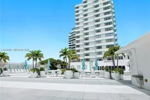 5255 Collins Ave, Miami Beach, FL 33140 - Photo 18