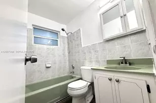 1945 NW 29th St, Miami, FL 33142 - Photo 30