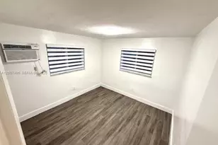 1945 NW 29th St, Miami, FL 33142 - Photo 24