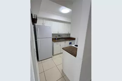 17600 NW 68th Ave #B2004, Hialeah, FL 33015 - Photo 14
