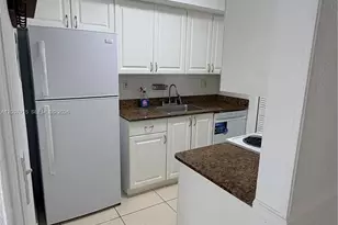 17600 NW 68th Ave, Hialeah, FL 33015 - Photo 14