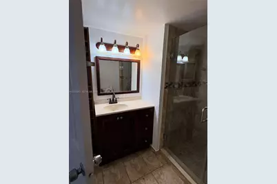 17600 NW 68th Ave #B2004, Hialeah, FL 33015 - Photo 20