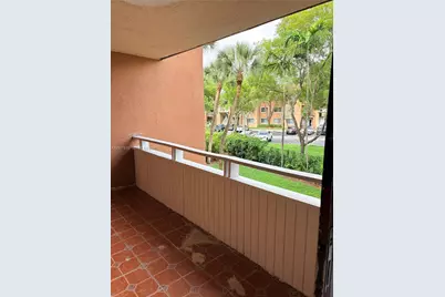 17600 NW 68th Ave #B2004, Hialeah, FL 33015 - Photo 10