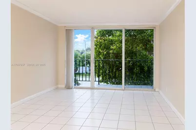 310 Fontainebleau Blvd #406, Miami, FL 33172 - Photo 2