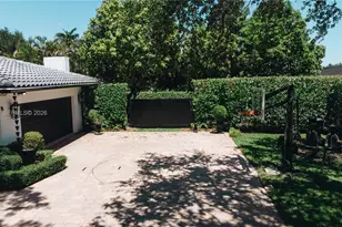 16241 W Troon Cir, Miami Lakes, FL 33014 - Photo 6