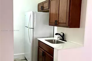 215 30th St, Miami Beach, FL 33140 - Photo 6