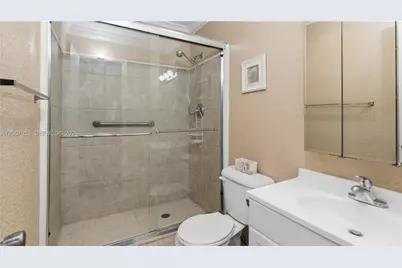 6315 Bay Club Dr #3, Fort Lauderdale, FL 33308 - Photo 26