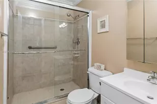 6315 Bay Club Dr, Fort Lauderdale, FL 33308 - Photo 26