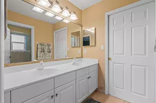 16403 Diamond Head Dr, Weston, FL 33331 - Photo 44