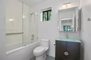 476 NE 119th St, Biscayne Park, FL 33161 - Photo 28