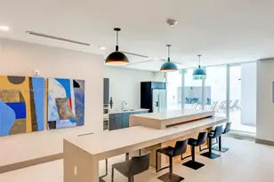 61 NW 37th Ave, Miami, FL 33125 - Photo 4