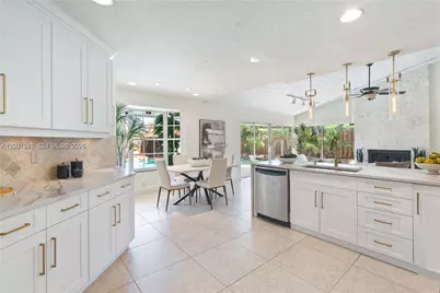2900 NW 25th Way, Boca Raton, FL 33434 - Photo 10