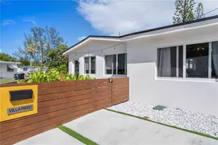2380 NE 137th St, North Miami Beach, FL 33181 - Photo 6
