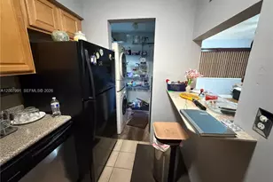 1160 NW 77th Way, Pembroke Pines, FL 33024 - Photo 14